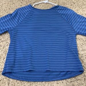 Athletic long sleeve top